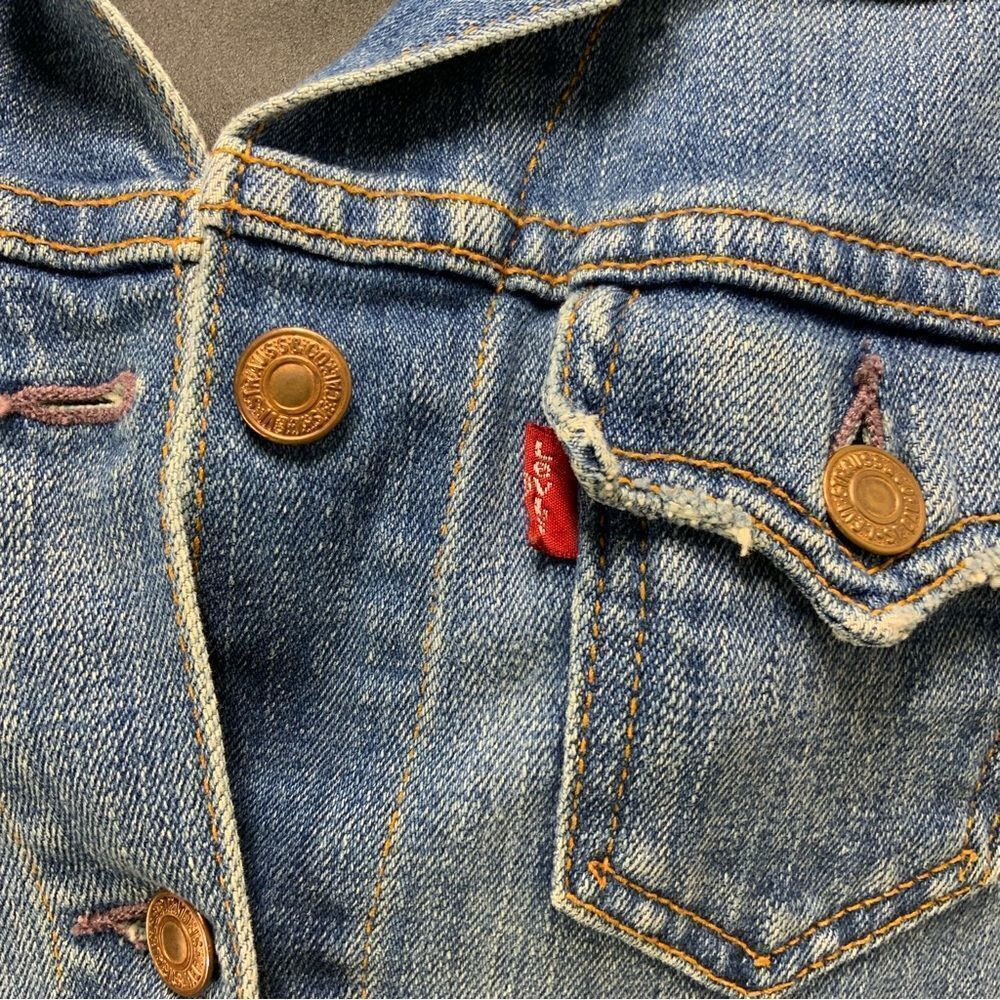 LEVI’S Jean jacket - Picture 2 of 4